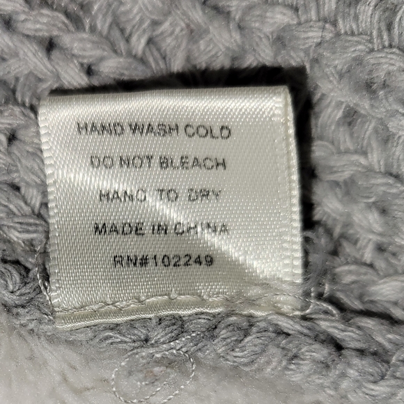 Skies Are Blue zip up sweater vest. - Picture 6 of 7